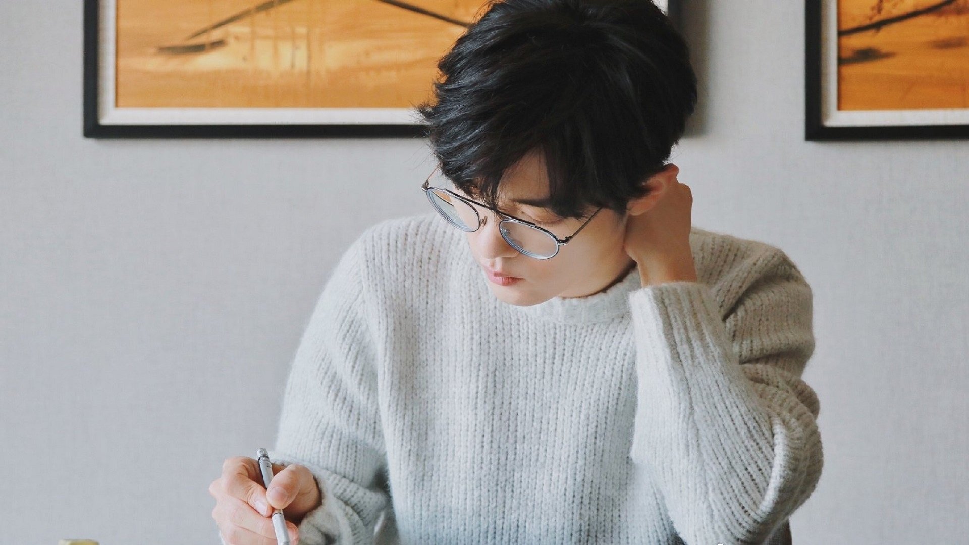 爱游戏电竞官网-恩比德连砍三双七六人再度问鼎榜首，恩比德伤势情况