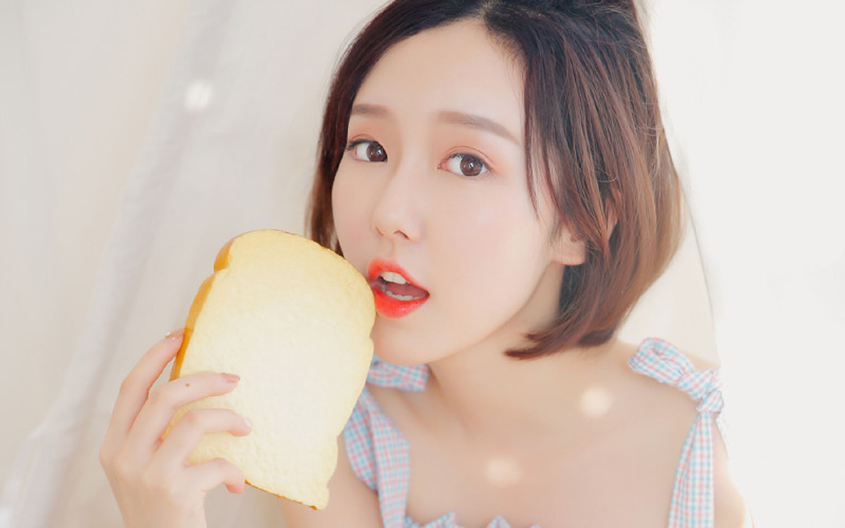 自动裁判和数据分析结合，比赛公平公正更上一层楼，自动裁判军旗